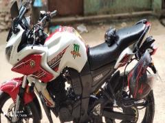 Yamaha FZs